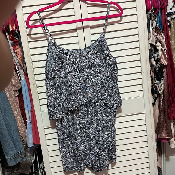Blue and purple pattern romper - Picture 2 of 3